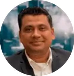 Headshot of Mohammad Qamar